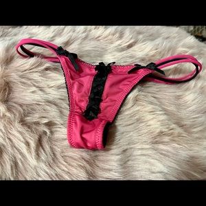 Bondage & Bows Thong